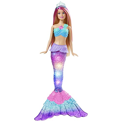 Barbie HDJ36 - Malibu Zauberlicht Meerjungfrau Puppe (30 cm, blonde Haare) mit wasseraktivierter Leuchtfunktion und pinken Strähnen, Geschenk für Kinder ab 3 Jahren